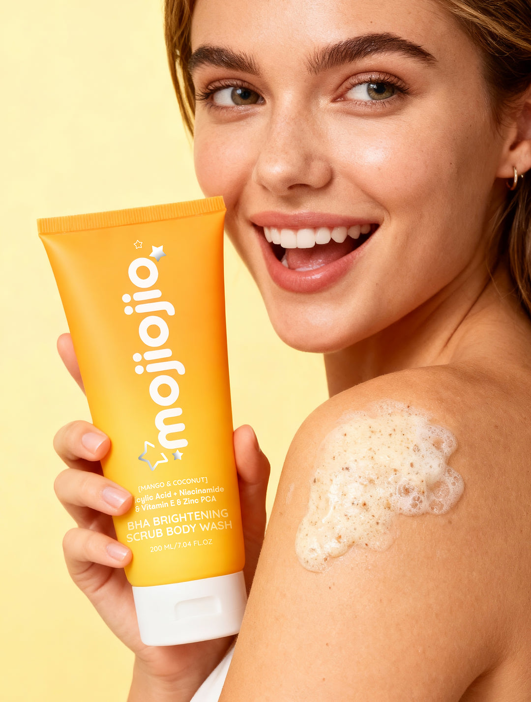 mojiojio Beauty Mango & Coconut BHA Brightening Scrub Body Wash 220g